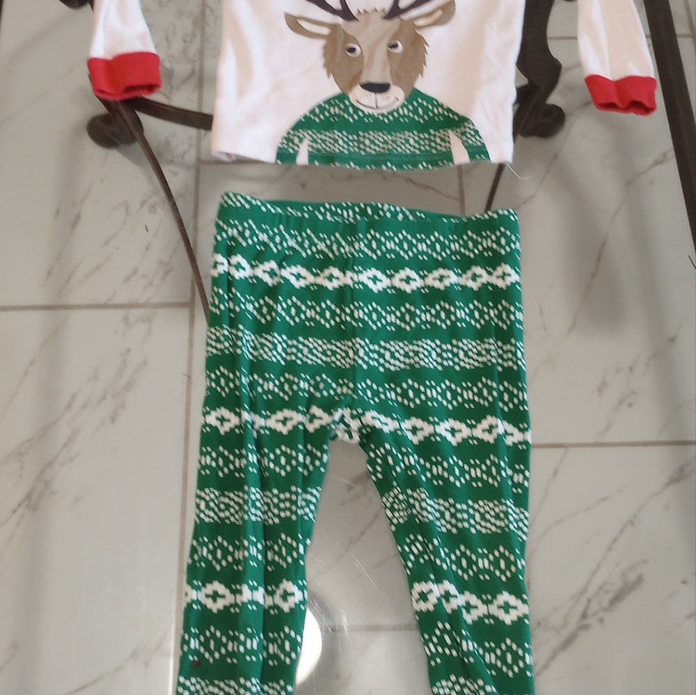 CHRISTMAS PJ'S & CLOTHES - Picture 3 of 7